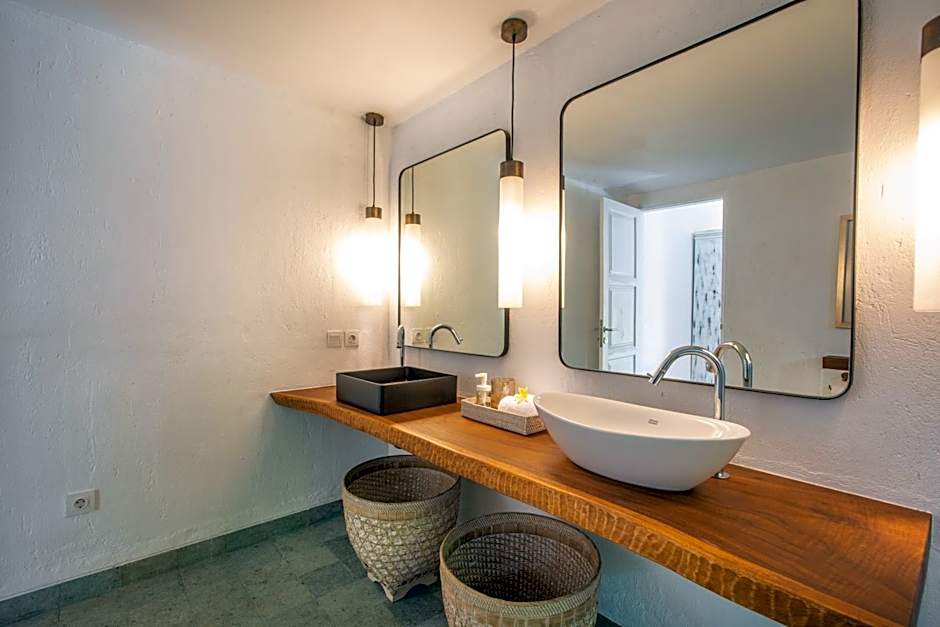 PinkPrivate Sanur - for Cool Adults Only