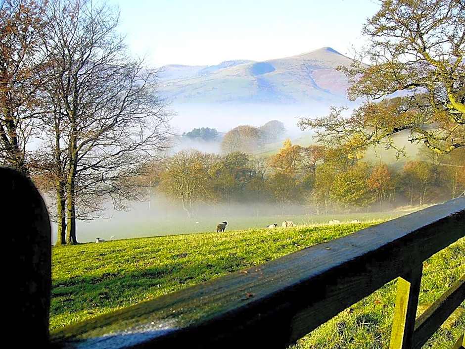 Peak District Shepherds Hut