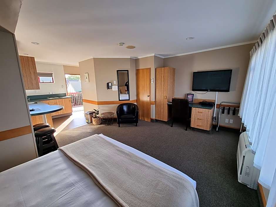 Amross Court Motor Lodge