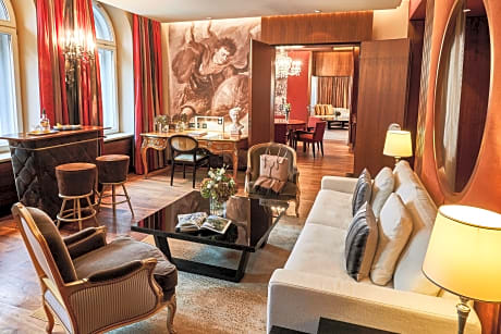 Suite Two Bedrooms