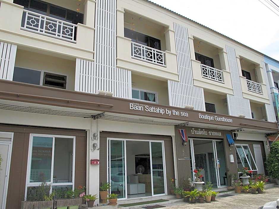Baan Sattahip by the sea