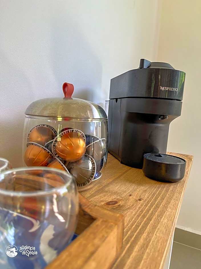 Casa em condomínio perto da Praia da Feiticeira