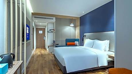 1 King Standard Extra FL Space