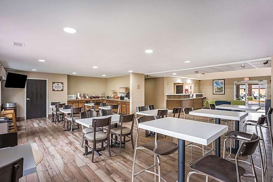 MainStay Suites Cedar Rapids North - Marion – Cedar Rapids, IA