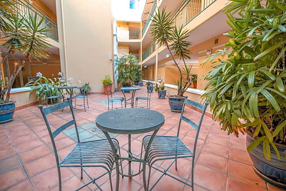 Il Palazzo Holiday Apartments