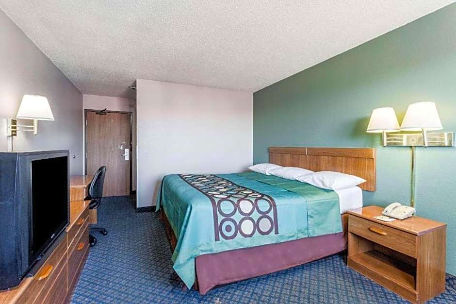 Super 8 by Wyndham Richmond Midlothian Turnpike
