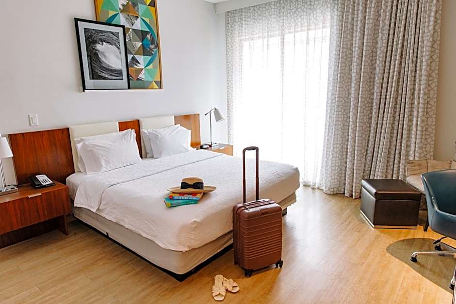Photo 1 of 5 of 1 King Bed, Hearing/Mobility Accessible, Roll in Shower