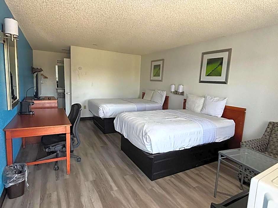 Travelodge Suites by Wyndham MacClenny