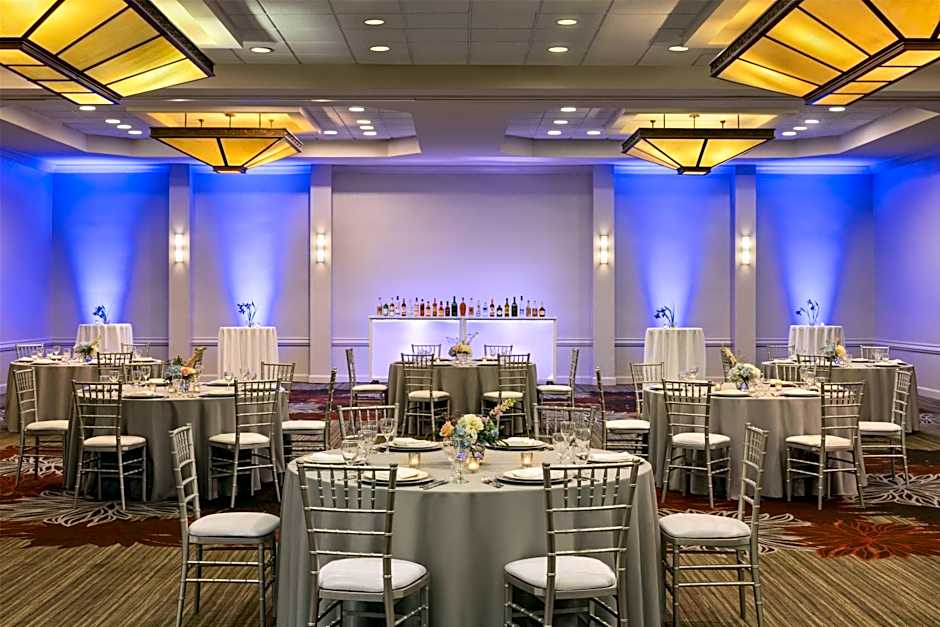 DoubleTree By Hilton Pittsburgh-Green Tree