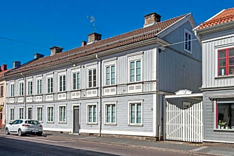 Apartment with Garden View