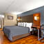 Econo Lodge Inn & Suites At The Conference Center