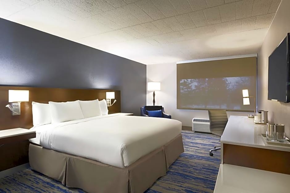 Delta Hotels by Marriott Detroit Metro Airport