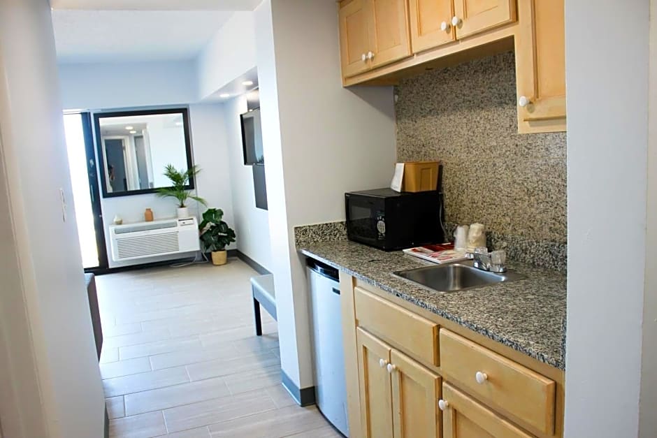 Sun & Sand Resort Oceanfront Suites