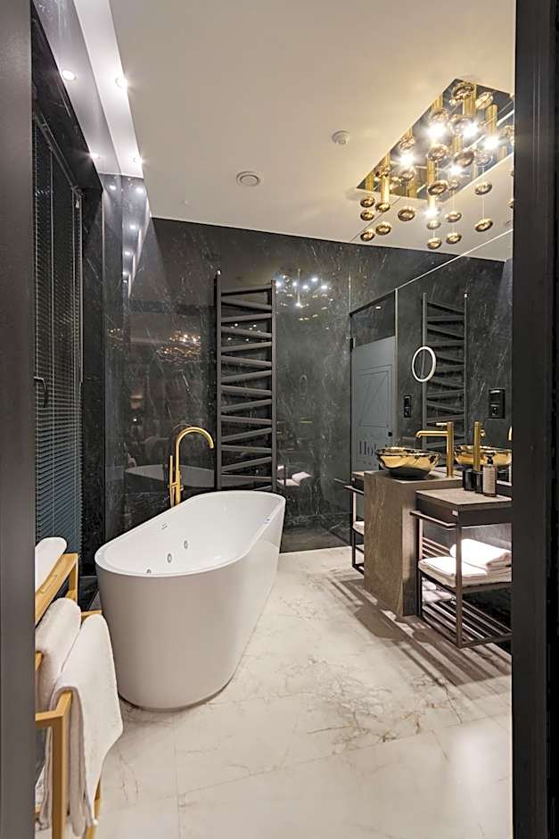 Art Suites Luxury Hotel