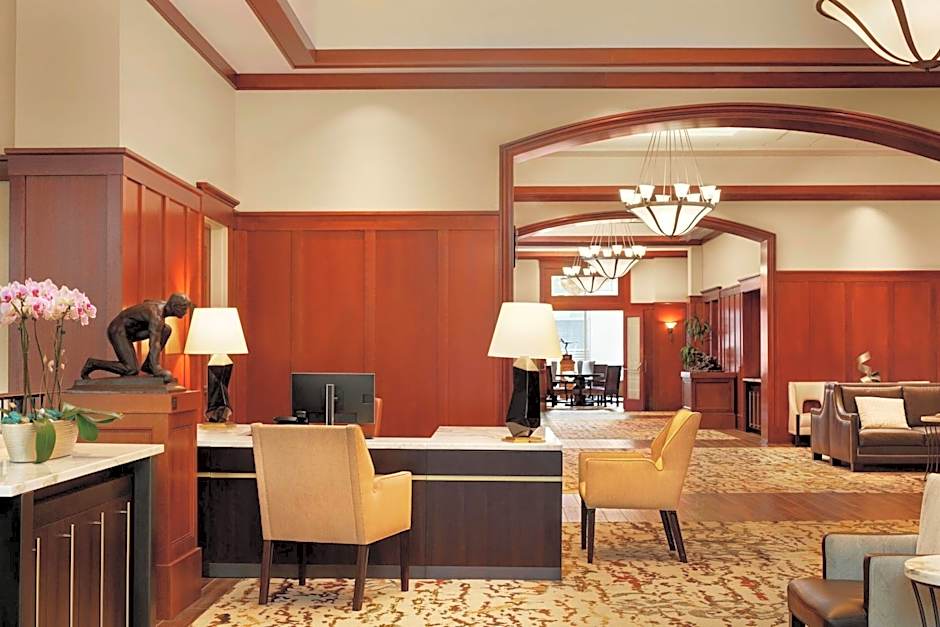 The Inn at Penn, A Hilton Hotel