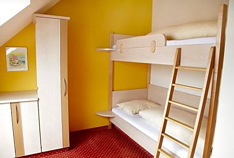 Two-Bedroom Apartment (4 Adults)