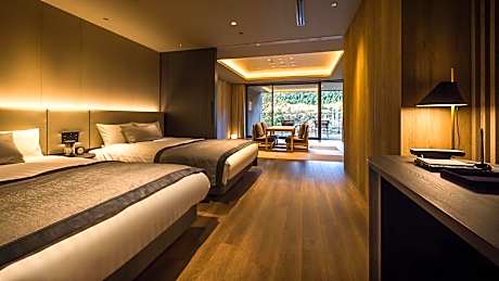 Quadruple Room with Terrace (2-4 people)