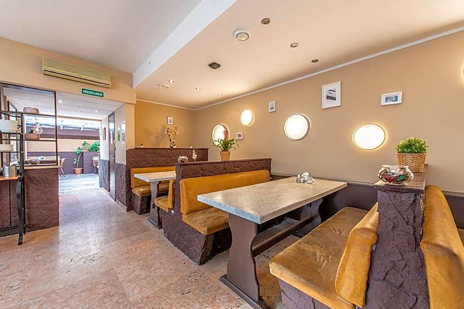 Korona Panzio Budapest