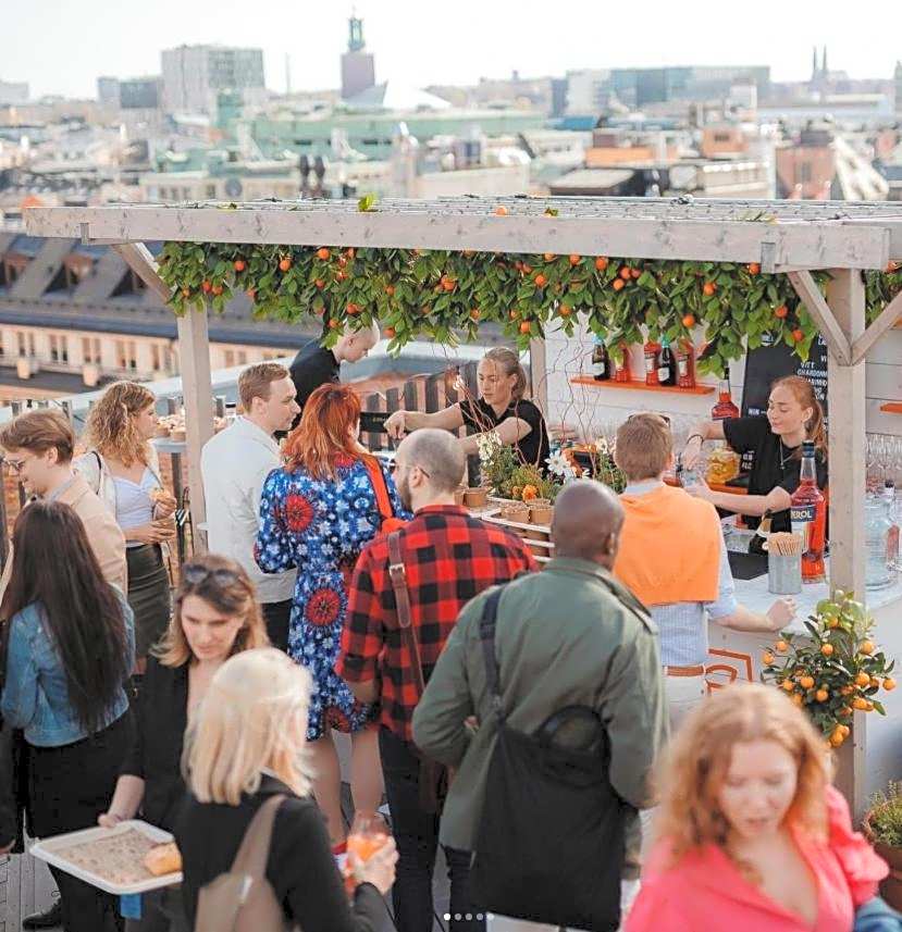 Hotel With Urban Deli