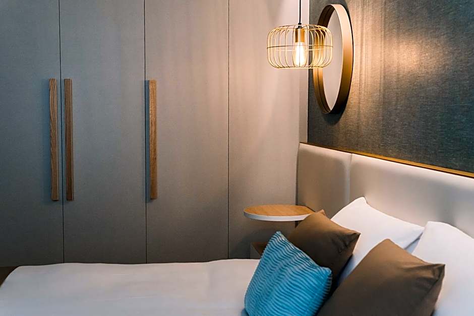 HOTEL CANDOR