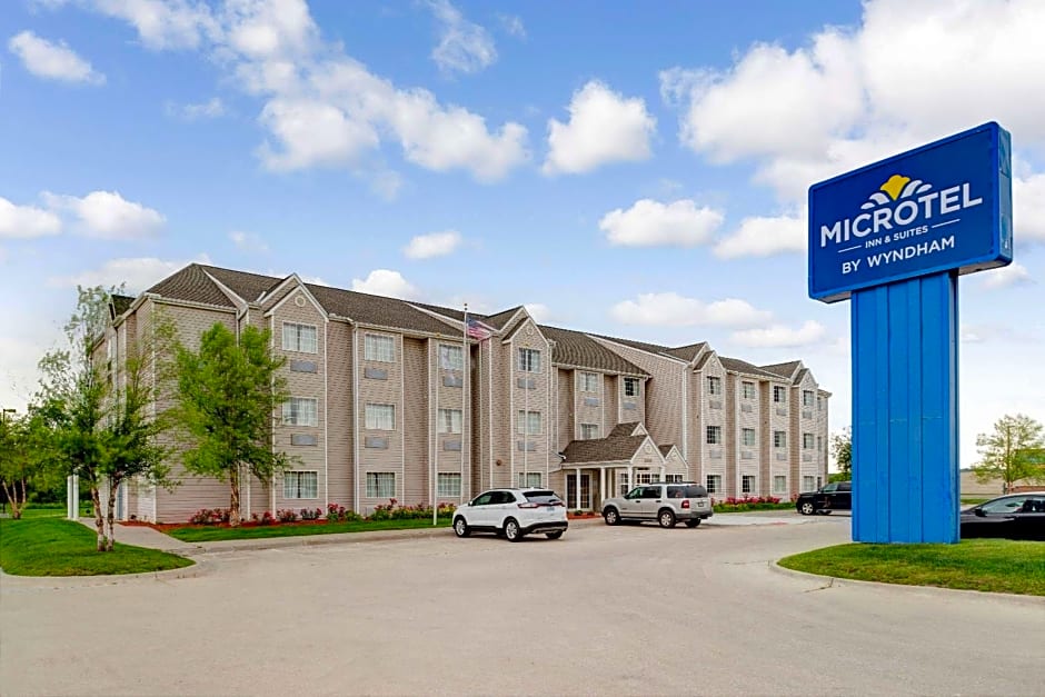 Microtel Inn & Suites By Wyndham Bellevue