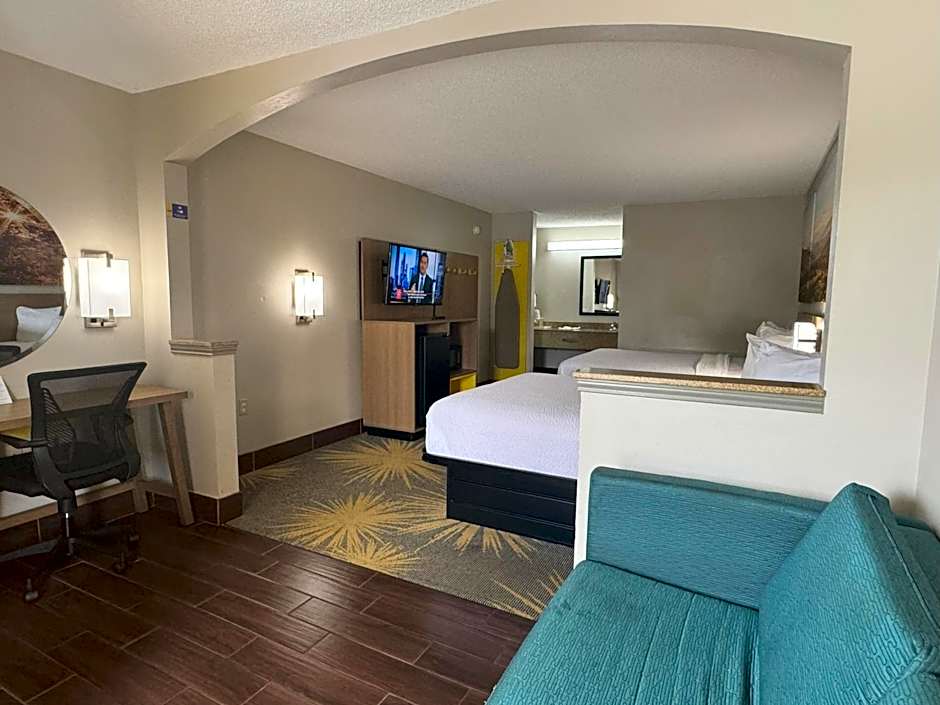 Days Inn & Suites by Wyndham Tuscaloosa - Univ. of Alabama