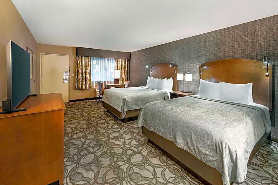 Best Western Plus Black Oak