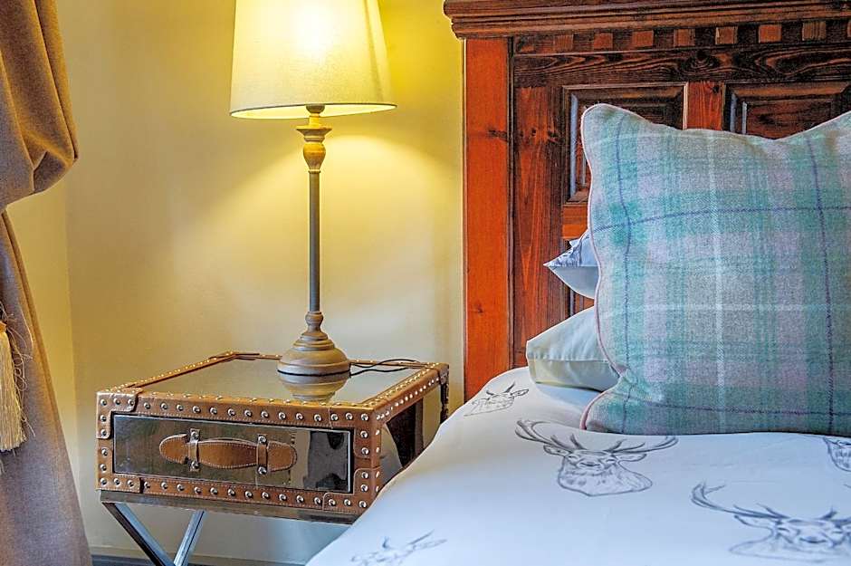 The Falls Of Dochart Inn