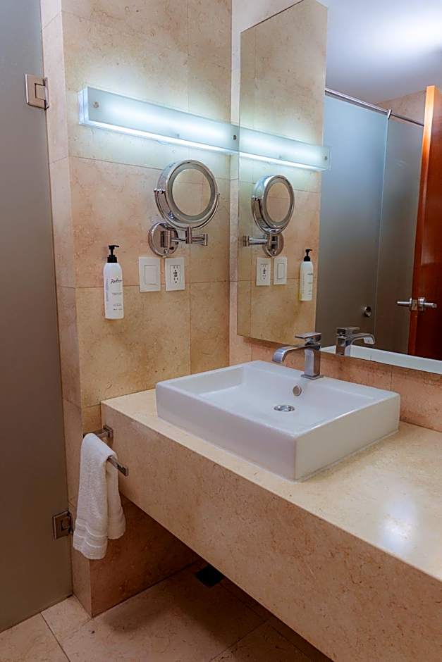 Sheraton Leon