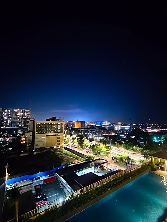 SMDC Coast Residences near PICC World Trade Center MOA