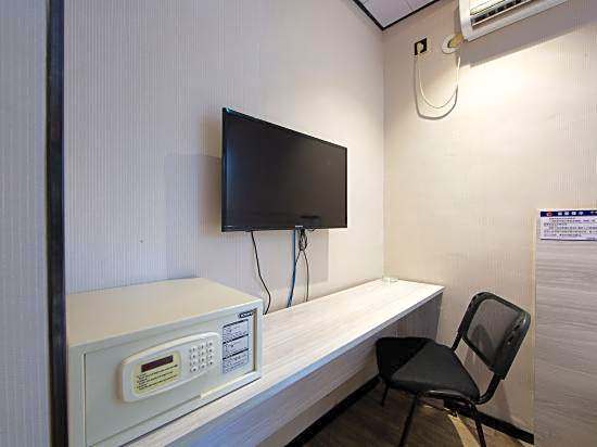 Yifeng Hotel