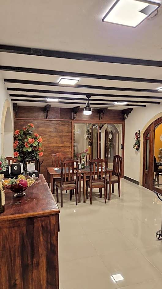 El Zaguán Colonial by GuruHotel