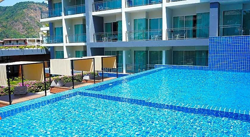 Sugar Palm Grand Hillside