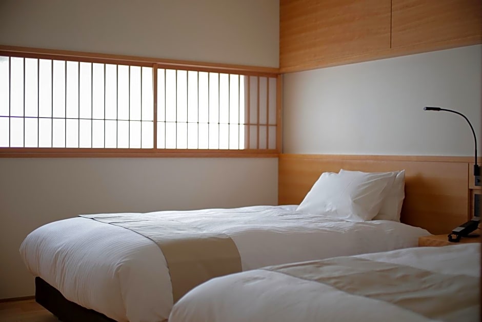 Kaminarimon Ryokan