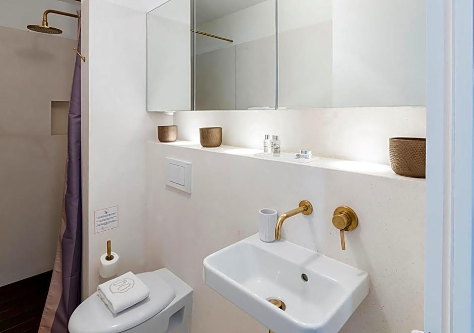 Oporto Street das Aldas - River View