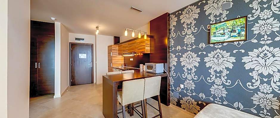 Briz Beach Apartments