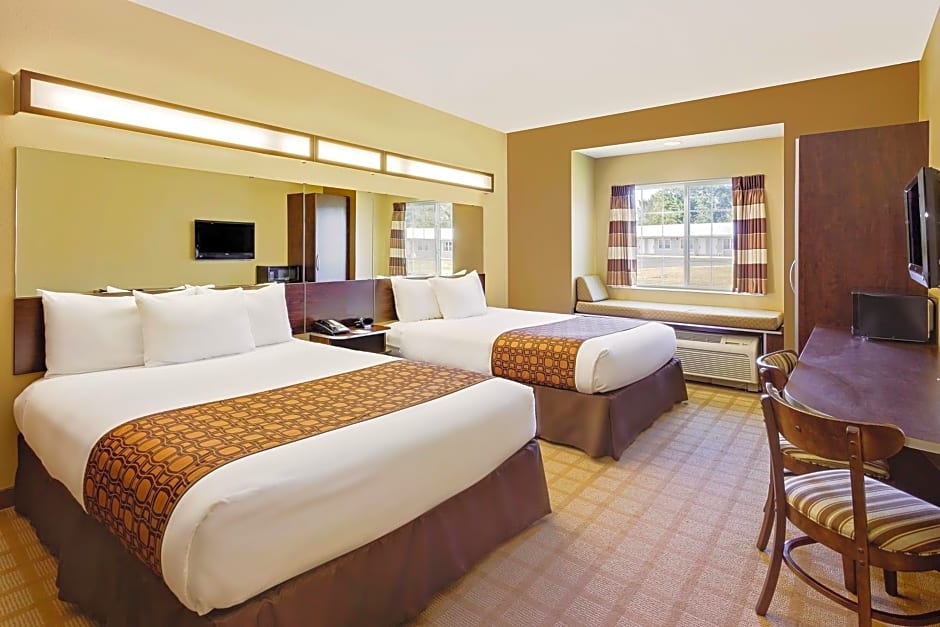 Microtel Inn & Suites by Wyndham Prairie du Chien
