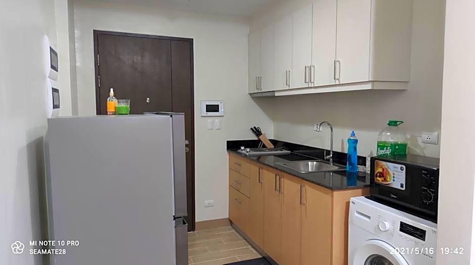 Iloilo Staycation with a Pool, Gym and Playroom