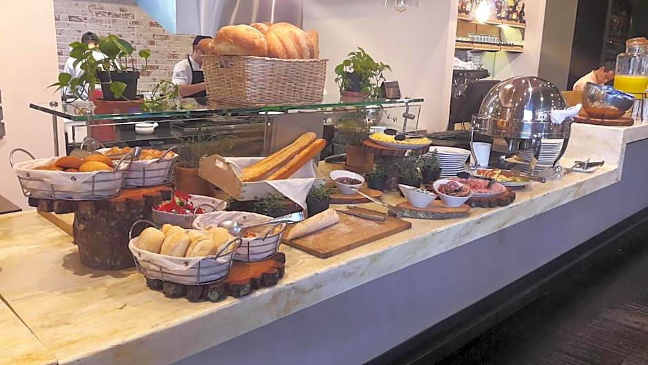 Hotel Bluedoors 100 Luxury Suites by Preferred