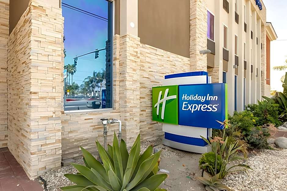 Holiday Inn Express Anaheim West By IHG