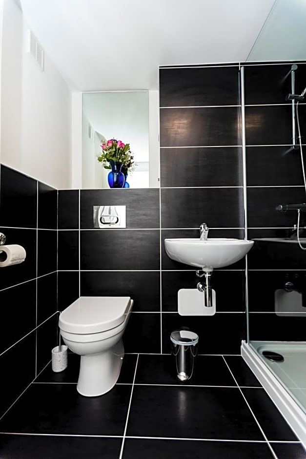 The Dalkeith Hotel by Pillow