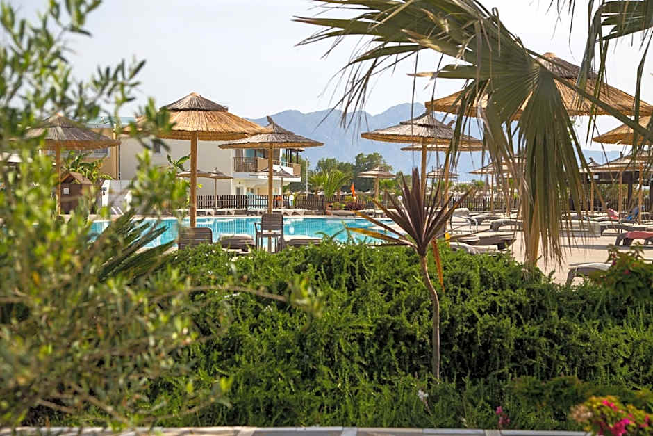 Grand Blue Beach Hotel