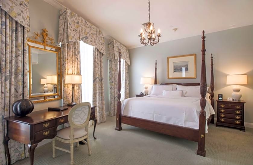 Bienville House