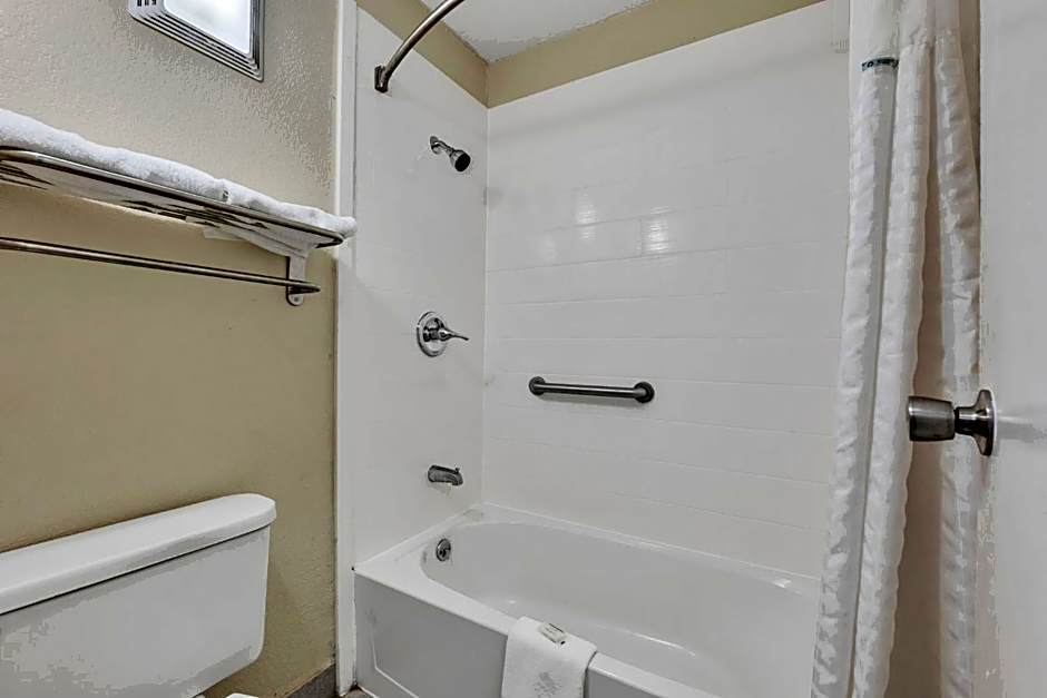 Super 8 by Wyndham Morganton