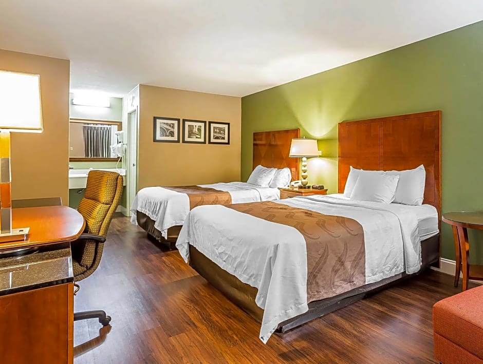 Quality Inn & Suites near Robins Air Force Base