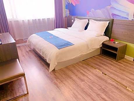 PAI Hotel·Pingliang Huating Pedestrian Street