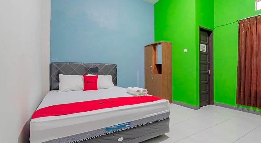 RedDoorz Syariah near Jalan Jakarta Samarinda