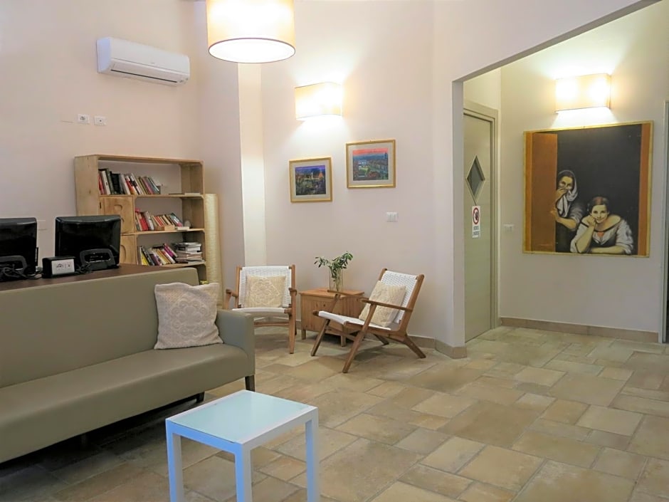 Hostel Archi Rossi