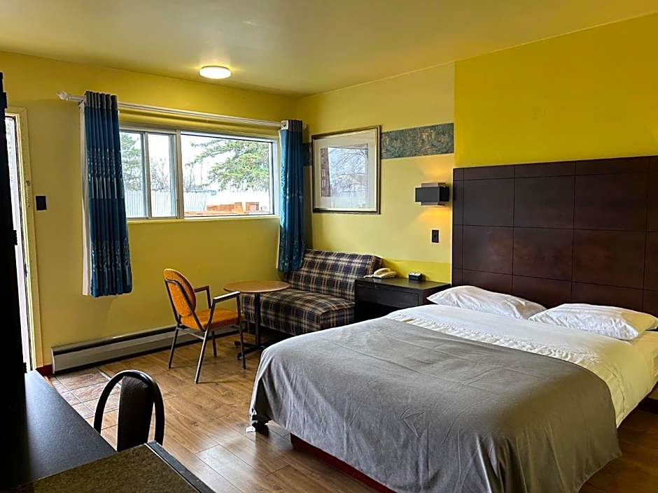 Motel R-100