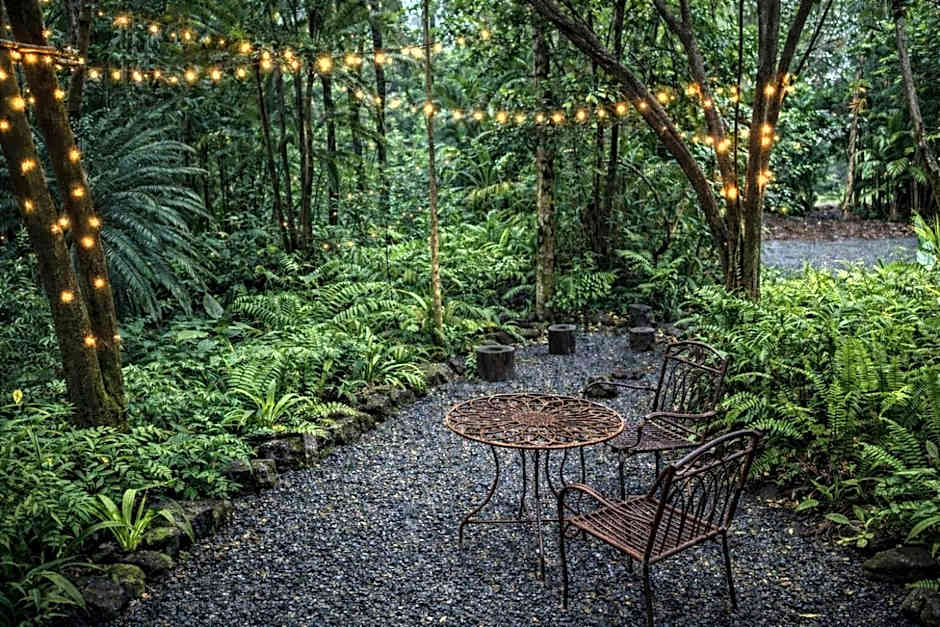 Hunchy Hideaway